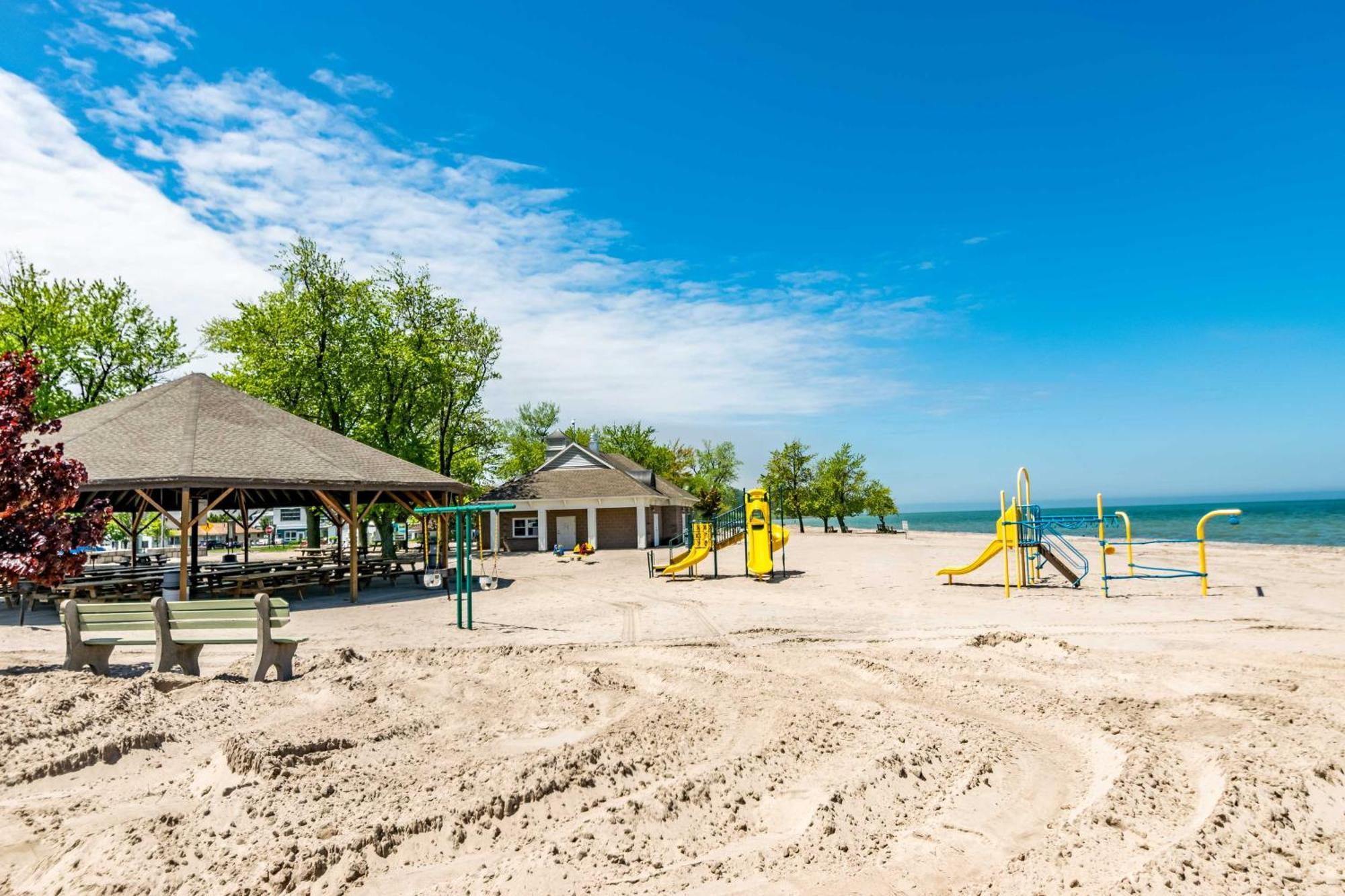 Sodus Point Home - Walkable To Beach! Kültér fotó